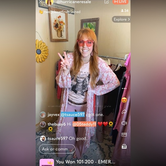 🌻💕 HURRICANE RESALE LIVE ON THE CLOTHES CAROU-SELL 12pm pst 1 hour!🌻 💕 - Picture 11 of 13